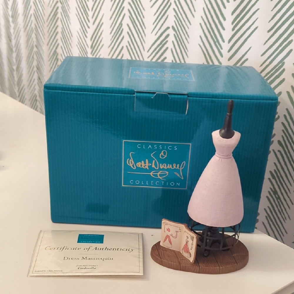 Walt Disney Classics Collection Cinderella Pink Dress Mannequin - Picture 1 of 5